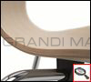 Detail chaise Seven-Model 3107 dessinée par Arne Jacobsen.