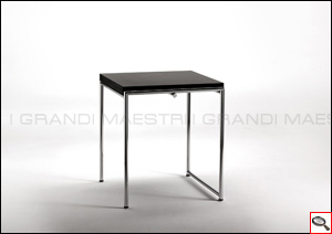 Jean-Adjustable table - Eileen Gray. 
